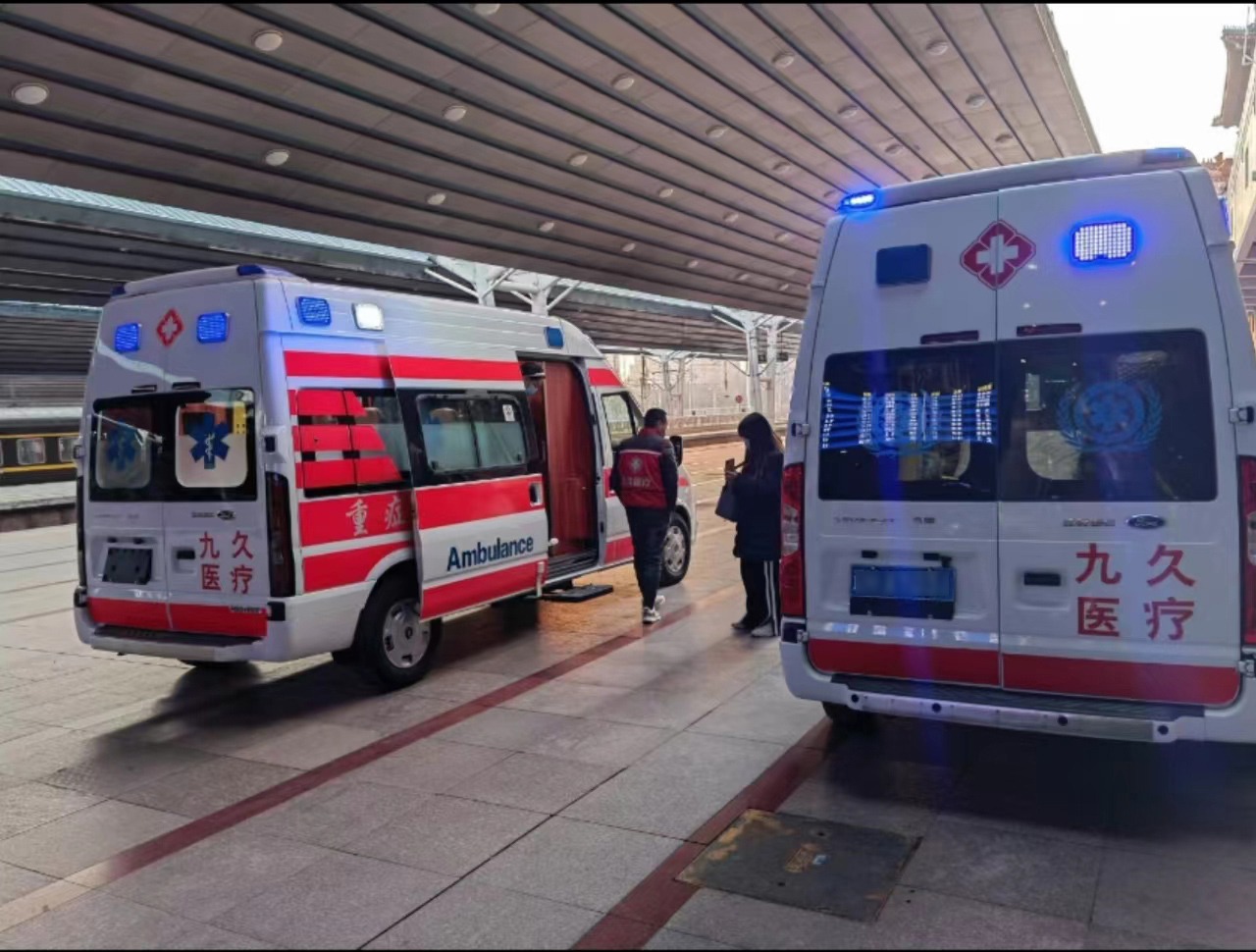 克东县救护车长途转运